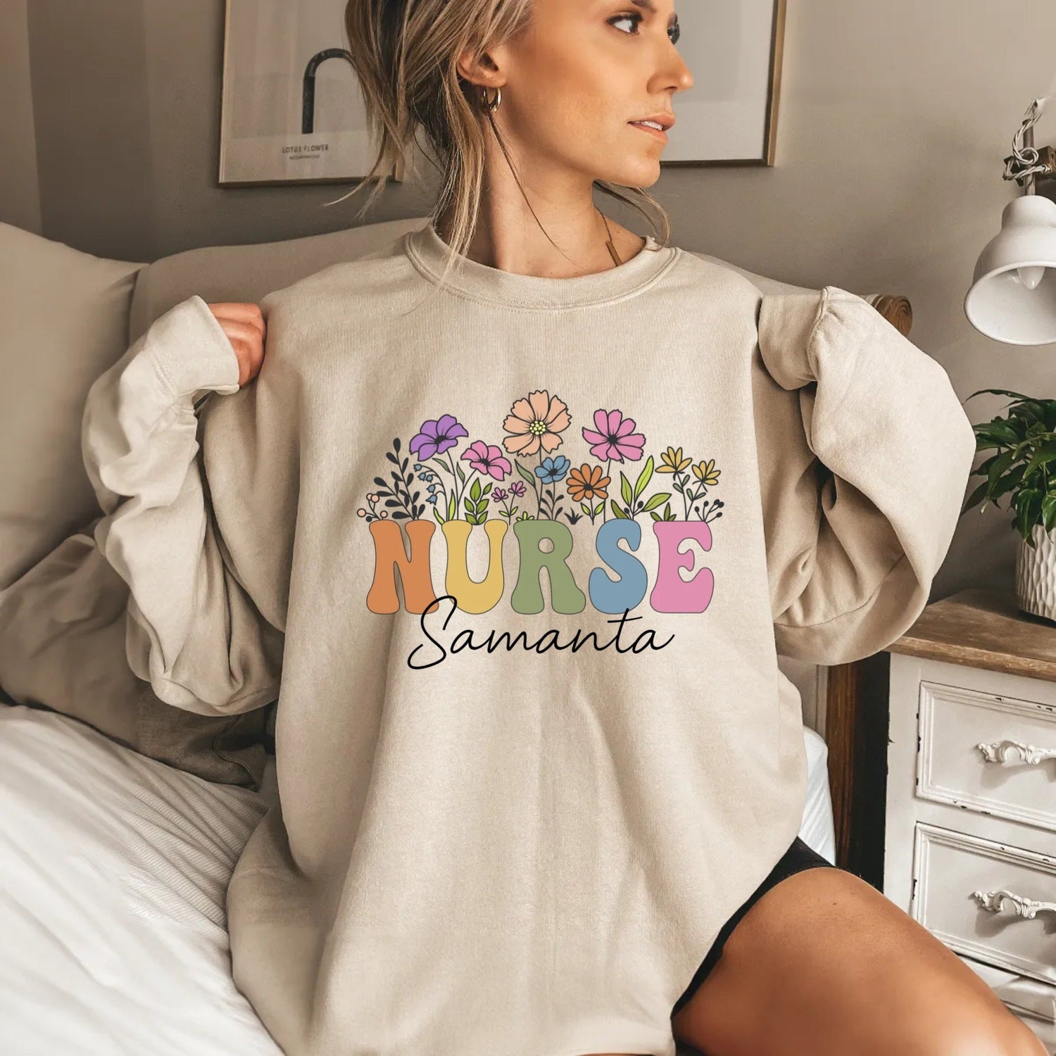 Personalized Nurse Sweatshirt, Retro Floral Nurse Name - Sweatshirt
